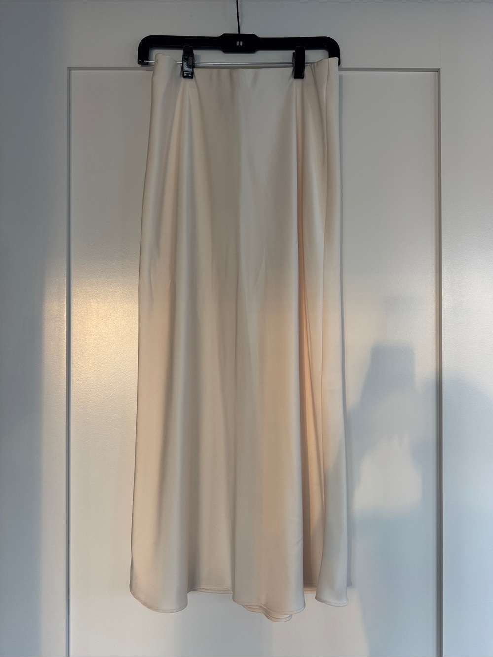 Zara Cream Maxi Skirt in Satin-Like Fabric